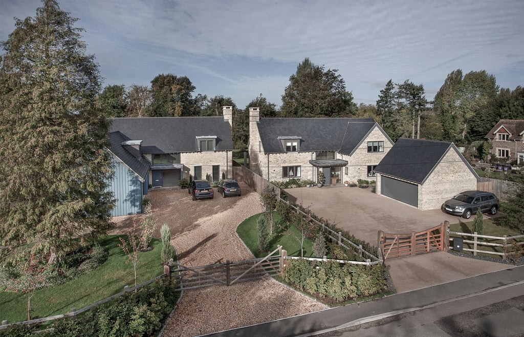 Wayside House LEXT4